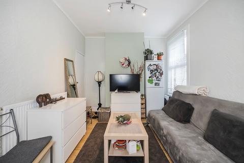 2 bedroom house for sale, Stewart Road, London E15