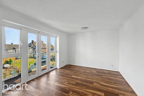 3 bedroom semi-detached house for sale, Brissenden Close, Rochester