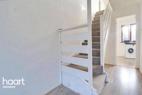 3 bedroom semi-detached house for sale, Brissenden Close, Rochester
