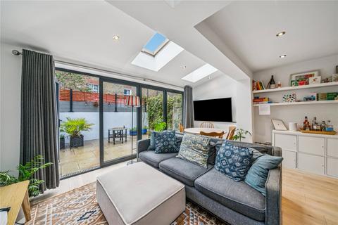 2 bedroom apartment for sale, Parma Crescent, SW11