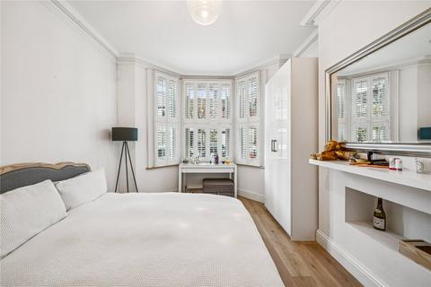2 bedroom apartment for sale, Parma Crescent, SW11