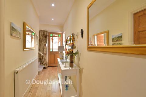 3 bedroom terraced house for sale, Haigville Gardens, Ilford IG6