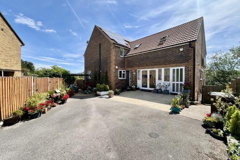 undefined, Kingshill, Dursley, GL11 5QE