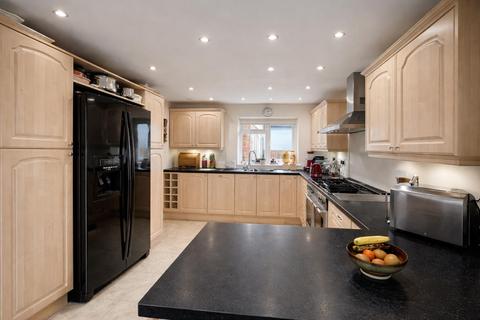 undefined, Kingshill, Dursley, GL11 5QE