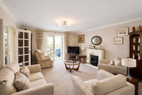 undefined, Kingshill, Dursley, GL11 5QE