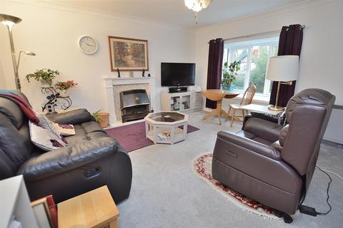 2 bedroom apartment for sale, 30 Oaklands, Woodhall Spa