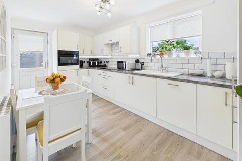 2 bedroom semi-detached bungalow for sale, 2 Oaklands, Woodhall Spa