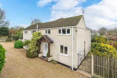5 bedroom detached house for sale, 4 Ashing Lane,- Detached house + plot, Dunholme, Lincoln