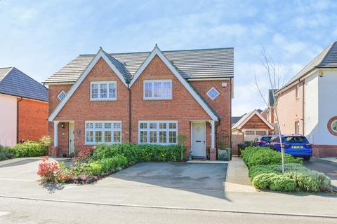 3 bedroom semi-detached house for sale, Rangemoor Crescent, Amington, Tamworth