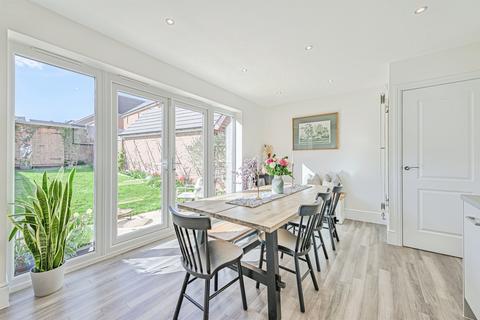 3 bedroom semi-detached house for sale, Rangemoor Crescent, Amington, Tamworth