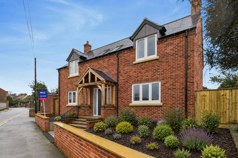3 bedroom detached house for sale, 11 High Holme Court, High Holme Road, Louth