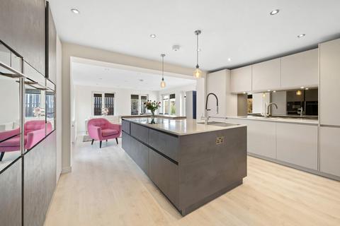 5 bedroom detached house for sale, Cypress Glade, Livingston