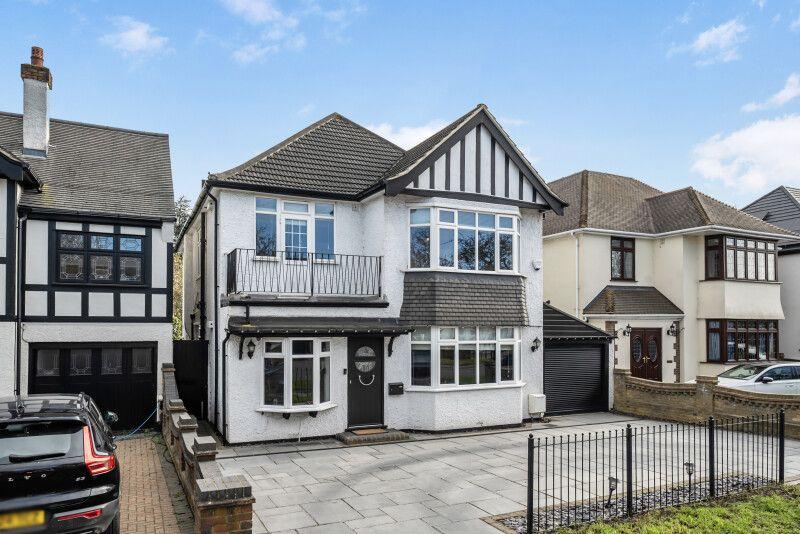 Main Road, Romford 4 bed detached house for sale - £1,200,000