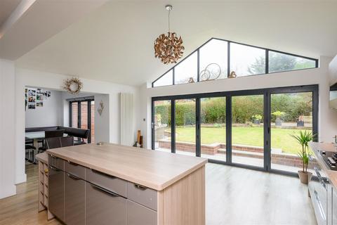 Semi-detached house - Hunters Way, York, YO24 1JJ