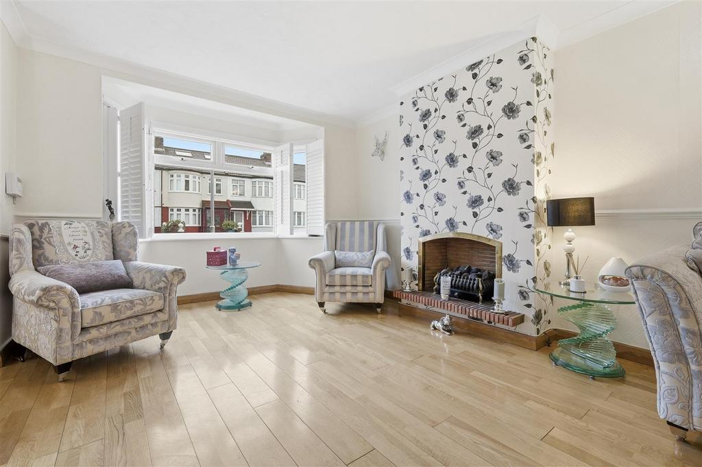 Carterhatch Road, Enfield – pohled 3