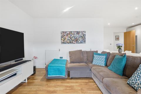 2 bedroom flat for sale, Bluebonnet Court, Ruby Mews, London