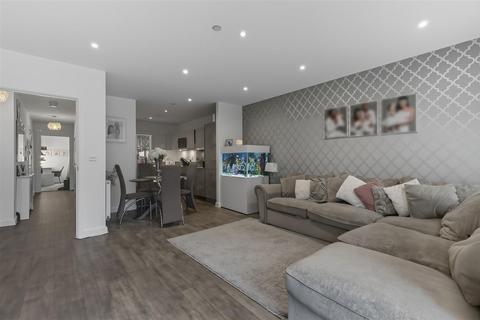 2 bedroom flat for sale, Penegrine Point, Alma Road, Enfield