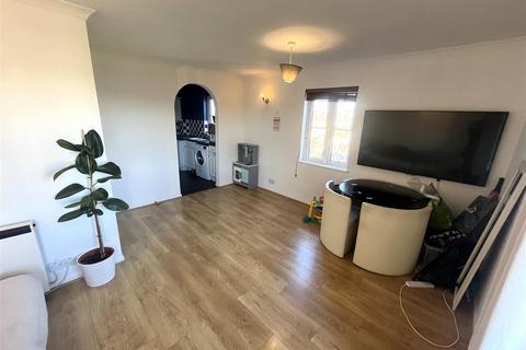 2 bedroom flat for sale, The Croft, Friday Hill, London