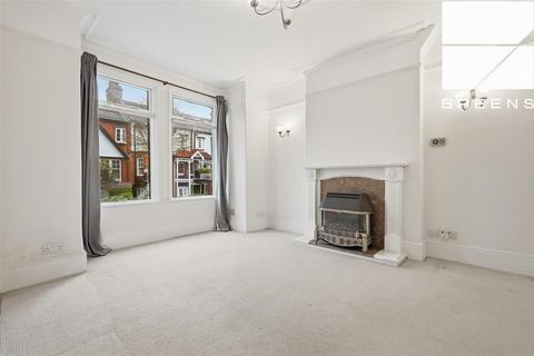 3 bedroom house for sale, Lyndhurst Road, London