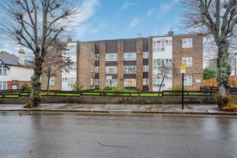 2 bedroom flat for sale, Handsworth Avenue, London