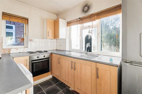 2 bedroom flat for sale, Forest Glade, London