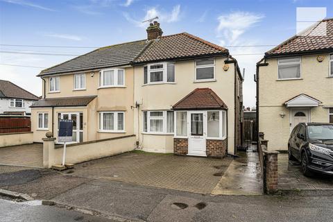 Mount Avenue, Chingford