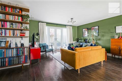 2 bedroom flat for sale, Winchester Road, Highams Park