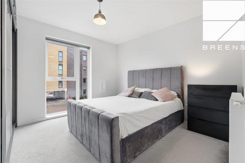 1 bedroom flat for sale, Merriam Close, London