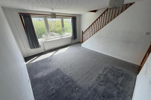 3 bedroom house to rent, The Terrace, Newgate Street, Chingford