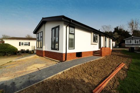 2 bedroom mobile home for sale, Arkley Park, Arkley EN5