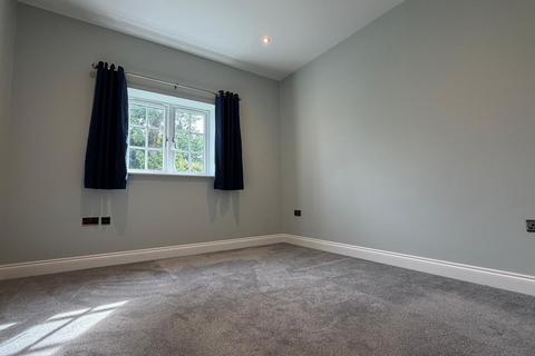 2 bedroom bungalow to rent, Bellingdon, Chesham