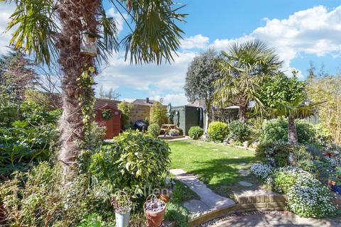 Ilfracombe Crescent, Hornchurch RM12