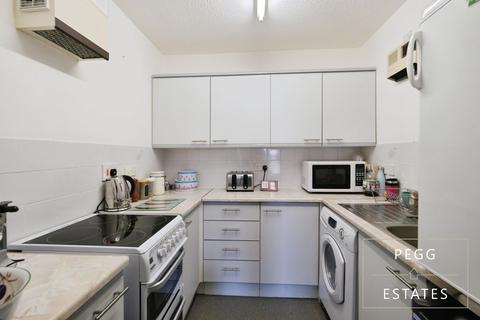 1 bedroom flat for sale, Glenside Court, Torquay