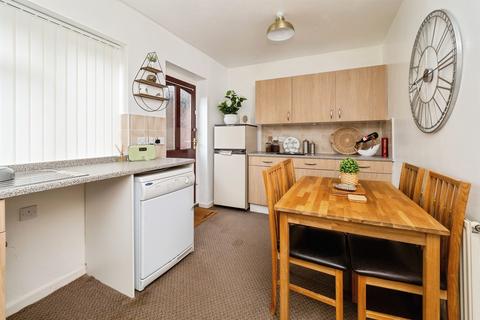 3 bedroom end of terrace house for sale, Bickleigh Grove, Hull