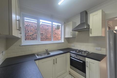 2 bedroom terraced house to rent, Hill Street, Old Quarter, Stourbridge