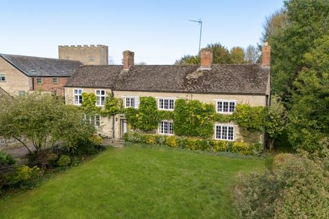 5 bedroom farm house to rent, Stratton Audley