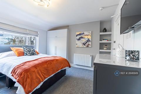 Studio to rent, London Road, Reading, RG1