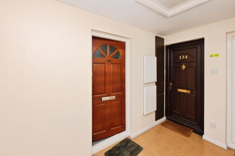 1 bedroom flat for sale, Magpie Close, Enfield, EN1