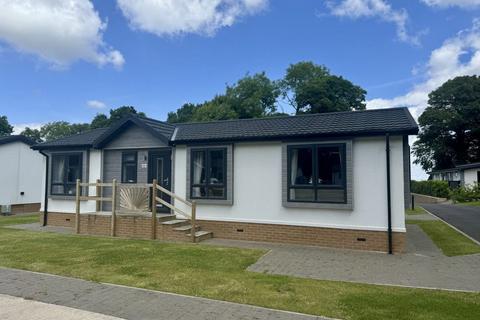 2 bedroom park home for sale, Huddersfield, West Yorkshire, HD8