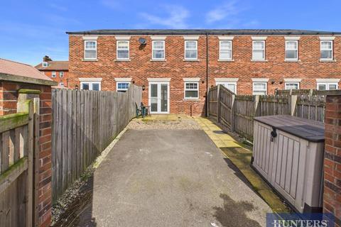 3 bedroom terraced house for sale, Southdene, Filey