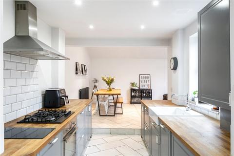 4 bedroom semi-detached house for sale, Hales Road, Cheltenham, Gloucestershire, GL52