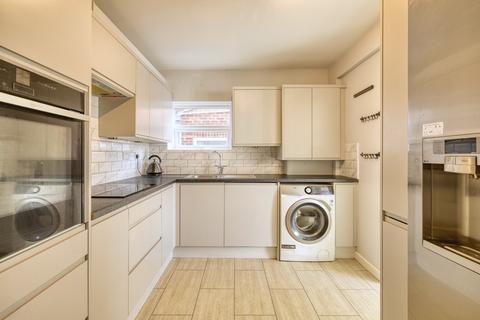2 bedroom maisonette for sale, Victoria Road, Ramsgate, Kent, CT11