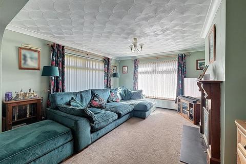 4 bedroom detached bungalow for sale, Cedar Grove, Aldbrough, Hull