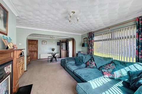 4 bedroom detached bungalow for sale, Cedar Grove, Aldbrough, Hull