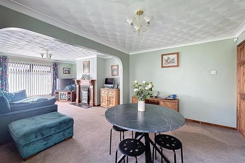 4 bedroom detached bungalow for sale, Cedar Grove, Aldbrough, Hull