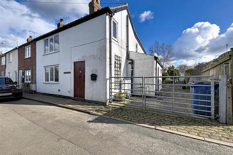2 bedroom end of terrace house for sale, Back Lane, Seaton, Hull