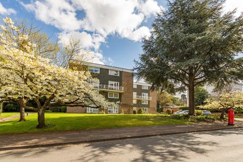 2 bedroom apartment for sale, College Lawn, Cheltenham, GL53