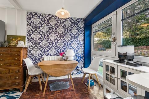 2 bedroom apartment for sale, College Lawn, Cheltenham, GL53