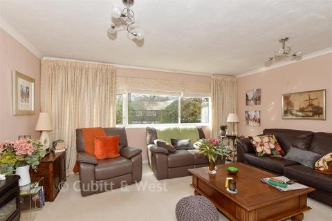 4 bedroom terraced house for sale, Taylors Crescent, Cranleigh, Surrey