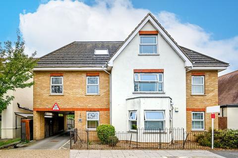 undefined, Villiers Road, Kingston, Kingston upon Thames, KT1
